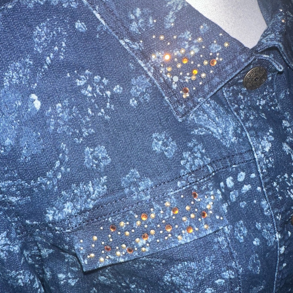 Erika Women’s Denim Jacket Floral Print with Beading on pocket and collar. PXL - Picture 9 of 14